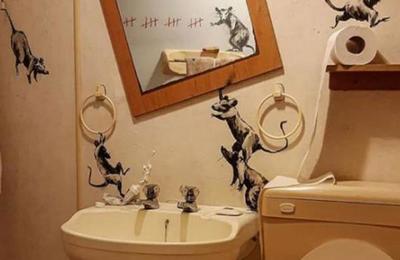 Así es la nueva obra que Banksy pintó en su baño durante la cuarentena - C9N