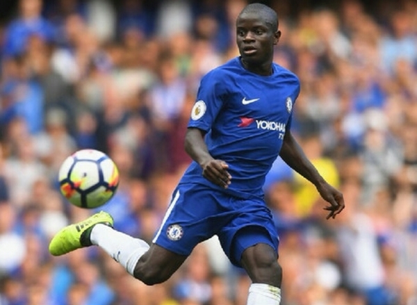 Coutinho por Kanté, la intención del Barcelona
