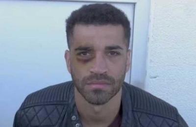 Boxeador se golpea a sí mismo al entrenar en su casa mientras cumple la cuarentena - C9N