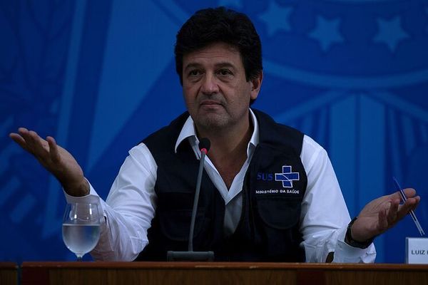Bolsonaro destituye a su ministro de Salud por defender la cuarentena - Campo 9 Noticias