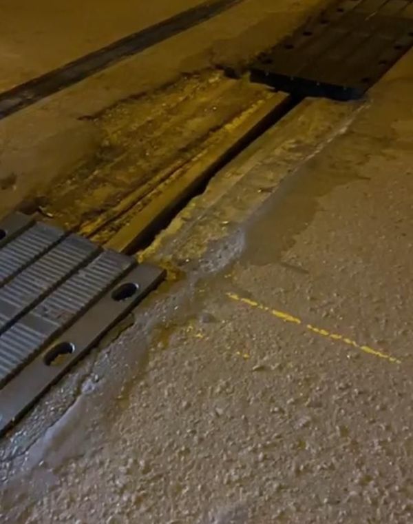 Hueco peligra vehículos que circulan por puente Nanawa - Nacionales - ABC Color