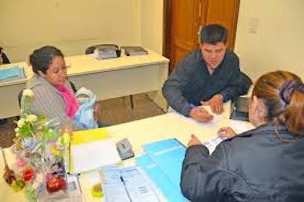 ¡Hay 10 mil recién nacidos sin identidad! | Crónica