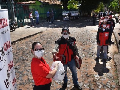 Última Hora inició la distribución de kits de alimentos a canillitas