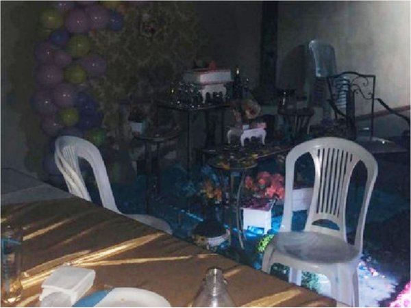 En cuarentena festejan 15 y escapan por casa del vecino