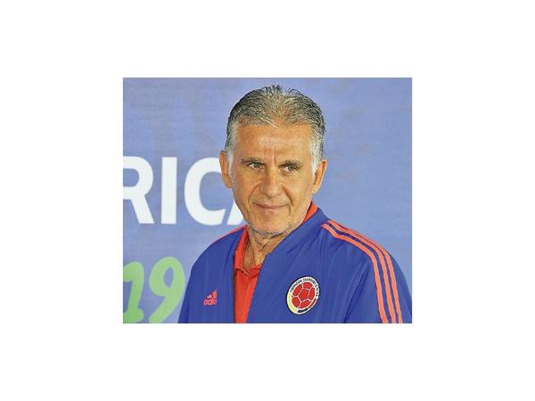 Queiroz pidió que le reduzcan salario