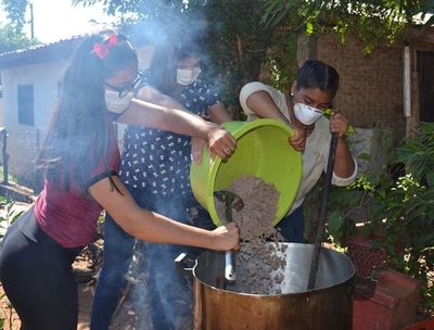 Preparan 250 raciones por día en Misiones - Interior - ABC Color