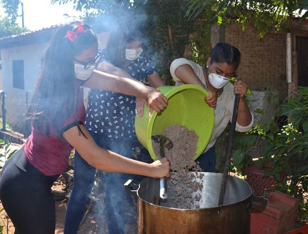 Preparan 250 raciones por día en Misiones - Interior - ABC Color