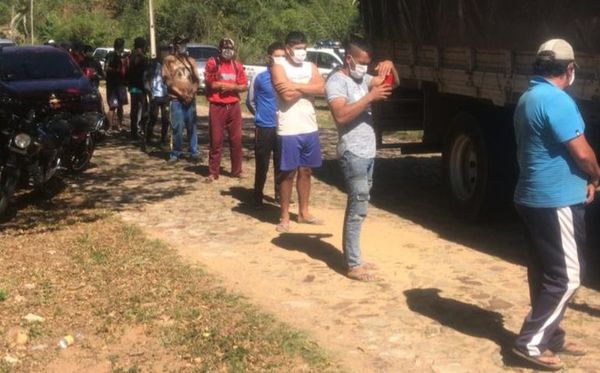 Llegan los víveres para trabajadores de minas - Interior - ABC Color