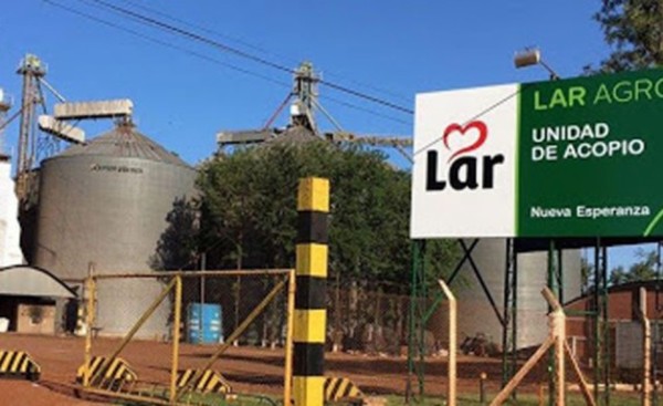 Cayó a un silo lleno de granos y murió asfixiado