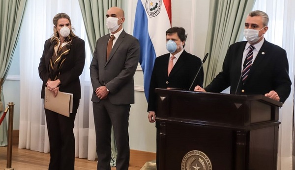 Mario Abdo ordena fiscalizar todas las compras de insumos