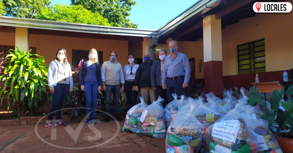 En Cambyretá entregan kits de almuerzo escolar a padres de alumnos