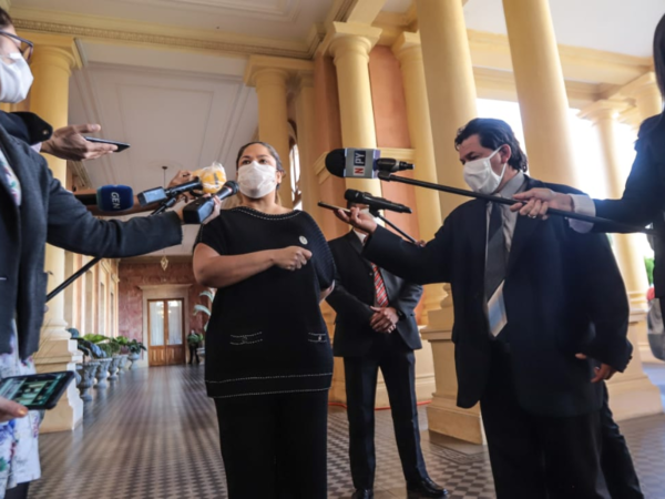 No hay costos elevados en la compra de insumos médicos, asegura titular de Petropar