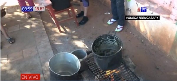 Desgarrador: Niños sobreviven a cocido negro y galleta en San Lorenzo | Noticias Paraguay