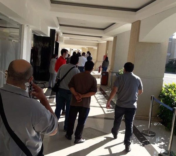 Violó cuarentena e ingresó al banco una paciente con COVID19