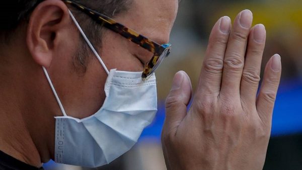 Extranjeros residentes pasan hambre por medida arbitraria
