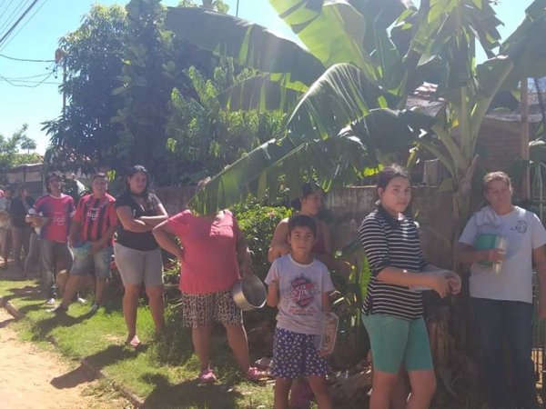 Amigos dan de comer a 200 niños día de por medio y piden donaciones