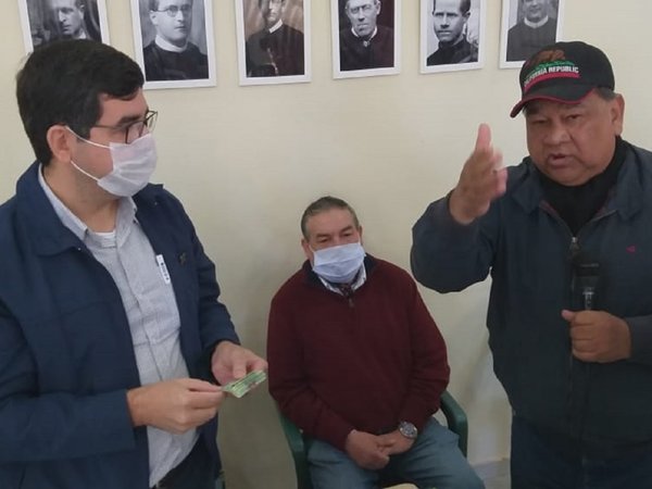 Ganaderos donan 30 vacas para familias afectadas por la pandemia