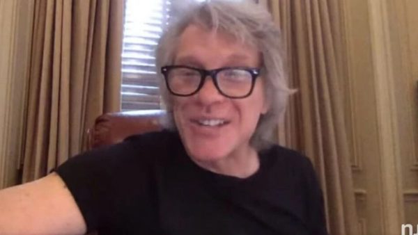 ¿Alguna vez imaginaste a Bon Jovi como profesor?