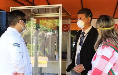Donan cabina de pruebas de coronavirus al Hospital de Luque •