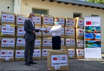 Taiwán donó 280.000 mascarillas médicas al Ministerio de Salud  - Nacionales - ABC Color