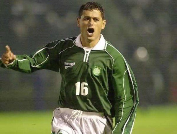 Francisco Arce, en el once ideal de extranjeros con más goles en Brasil