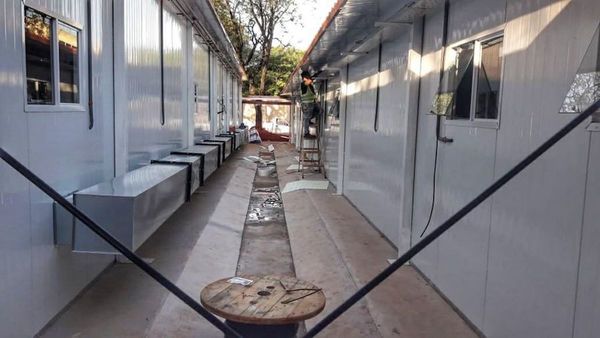Hospitales de contingencia estarán listos en tres días