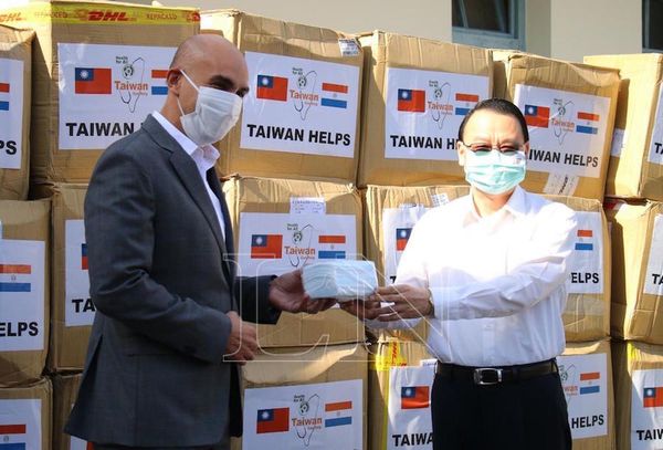 Taiwán dona mascarillas médicas al Paraguay