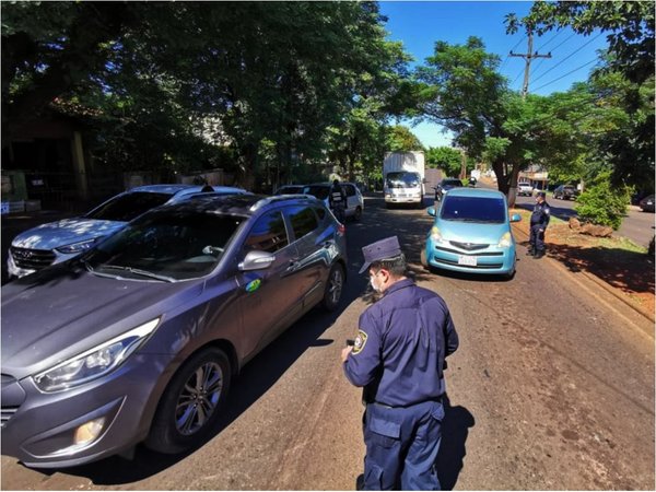 Denuncian pedidos de coima y maltratos en controles del Este