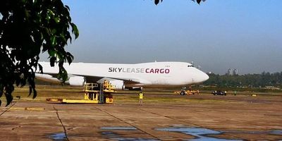 Llega avión carguero con 41.000 kilos de insumos hospitalarios para hacer frente a la pandemia - Nacionales - ABC Color