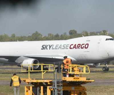 Llegó el avión carguero con insumos para Salud