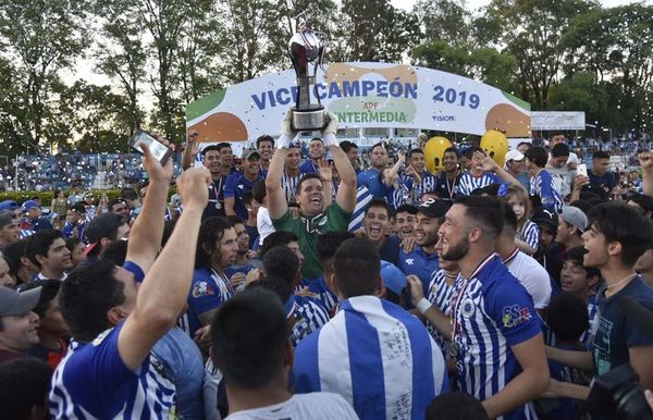 “Dependemos de las autoridades sanitarias para presentar el campeonato” - Fútbol - ABC Color