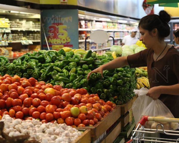 Denuncian excesivo aumento de precios de la canasta básica