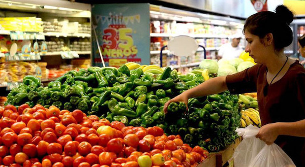 Denuncian suba de precios en supermercados de Concepción