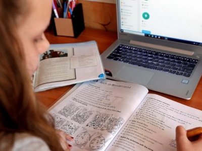 Entre clases vía Internet o repetir el año escolar