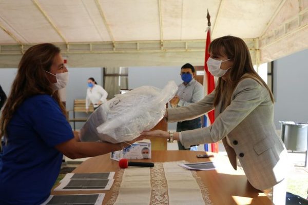 Impulsan trabajo domiciliario mediante la confección de tapabocas » Ñanduti