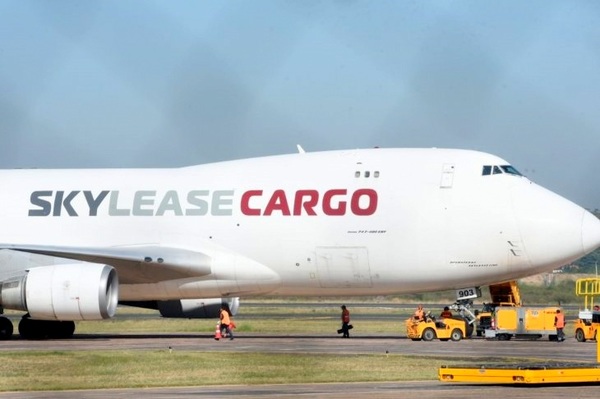 Llega al Paraguay avión con insumos para luchar contra el Coronavirus