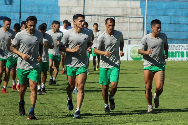 “Hay jugadores que están pasando mal y hay empleados que no cobran hace dos meses” - 12 de Octubre - ABC Color