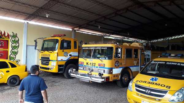 Bomberos de Minga Guazú anuncian paro total y cierre del cuartel - Noticde.com