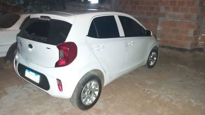 Aprehenden a chofer de Uber por supuesta posesión de drogas y una réplica de arma de fuego - Nacionales - ABC Color