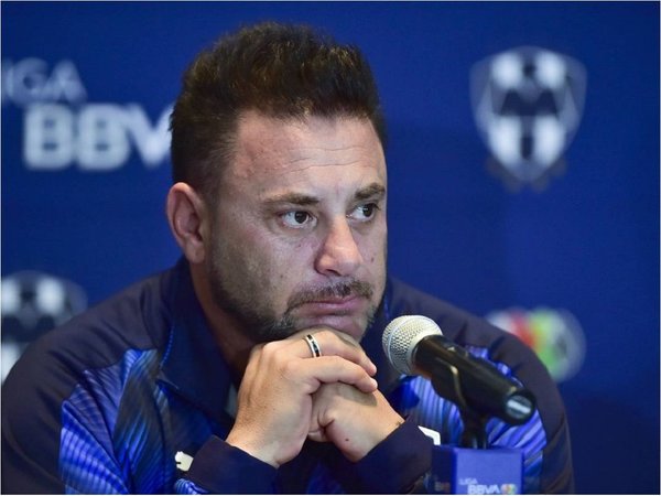 Antonio Mohamed acepta que por su mala conducta no triunfó en Europa