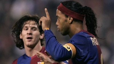 HOY / "Durante par de temporadas Ronaldinho fue igual o mejor que Messi"