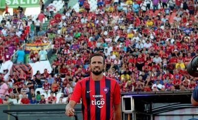 HOY / Mareco subasta sus camisetas para ayudar a los necesitados