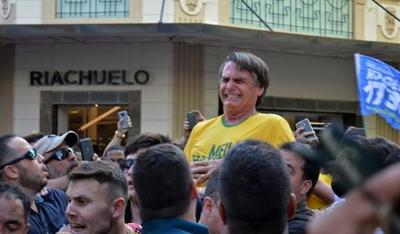 Bolsonaro ignora recomendaciones y participa en jornada de manifestaciones » Ñanduti