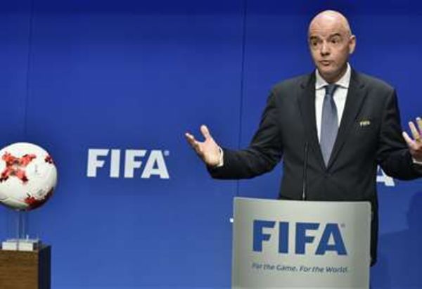 Fiscal se reunió en secreto con Infantino - Fútbol - ABC Color