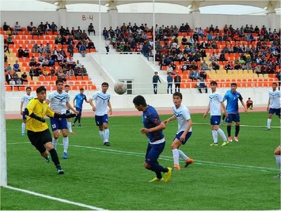 Turkmenistán se declara libre de coronavirus y reanuda el fútbol