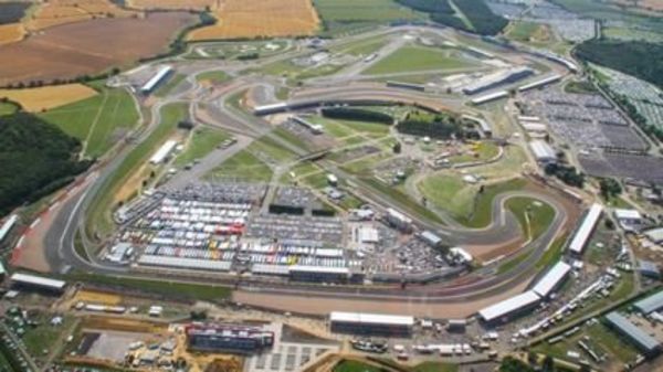 Una de las opciones, dos carreras en Silverstone - Automovilismo - ABC Color