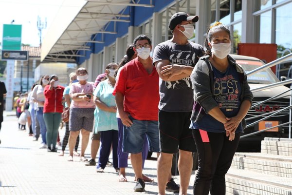 Supermercados batákare: largas filas ápe ha pépe | Crónica