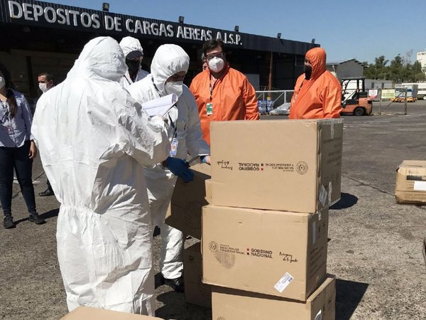 Insumos de China darán respiro al sistema sanitario por 45 días