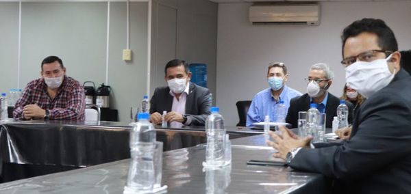 Docentes exigen integrar mesas técnicas con MEC - Locales - ABC Color