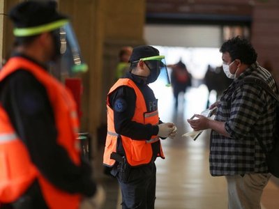 Argentina retoma algunas actividades a partir de hoy
